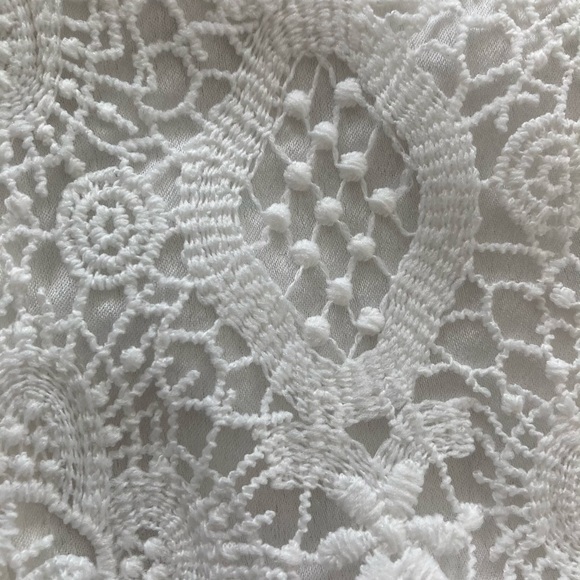 [LOVERS+ FRIENDS] Lace Crop Top & Skirt Set - Picture 12 of 15